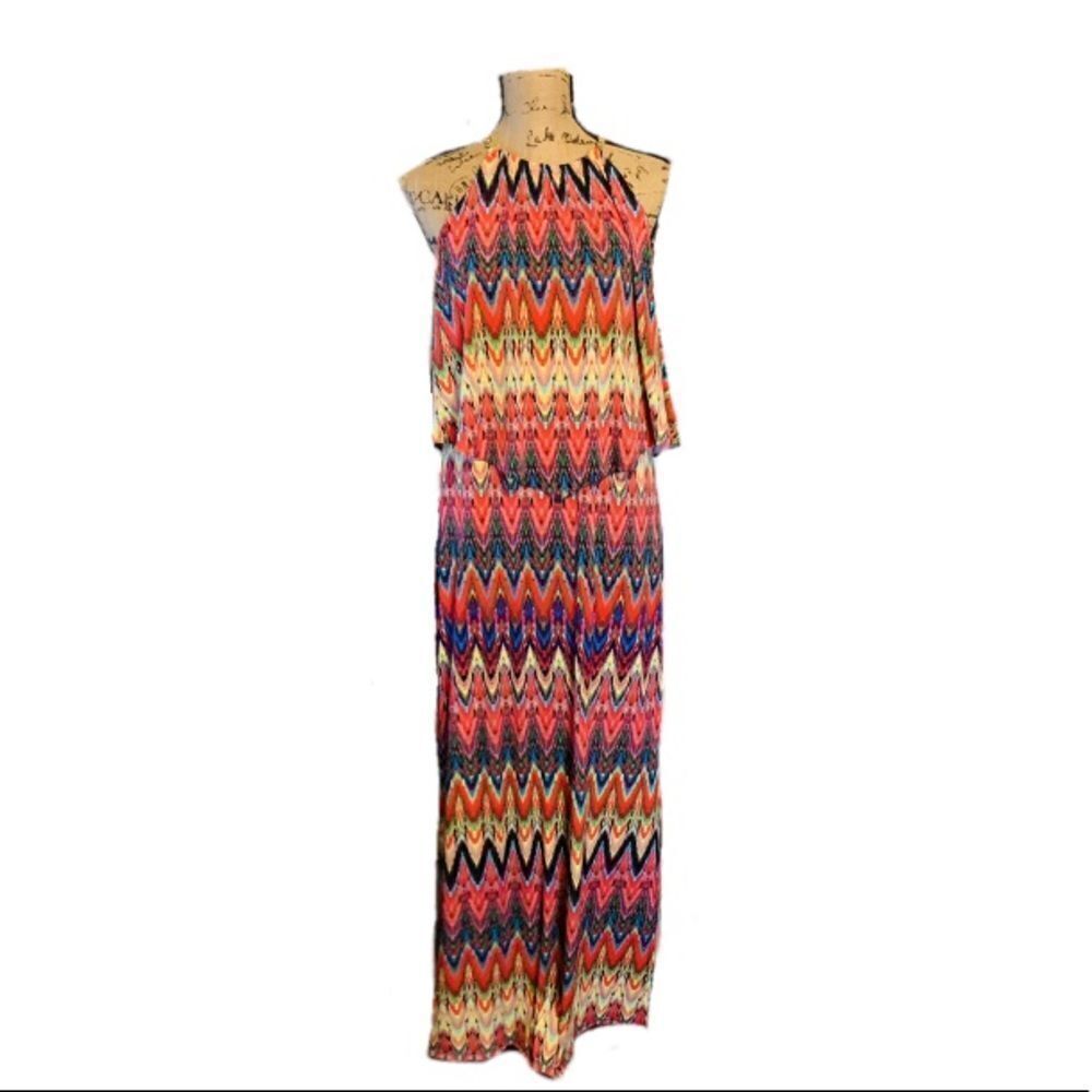 DB established 1962 tiered dress size 8